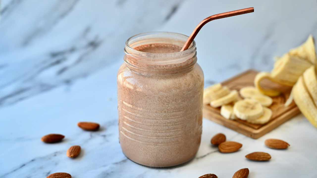Pflanzliche Milchalternative Alternativa vegetal a la leche